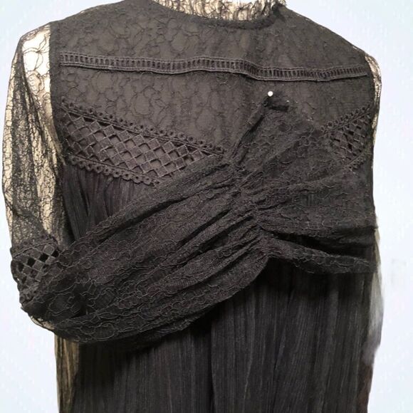 Lumie Lace Blouse Pleated Overlay Black Long Lacey Sleeves Size Small - Picture 5 of 10